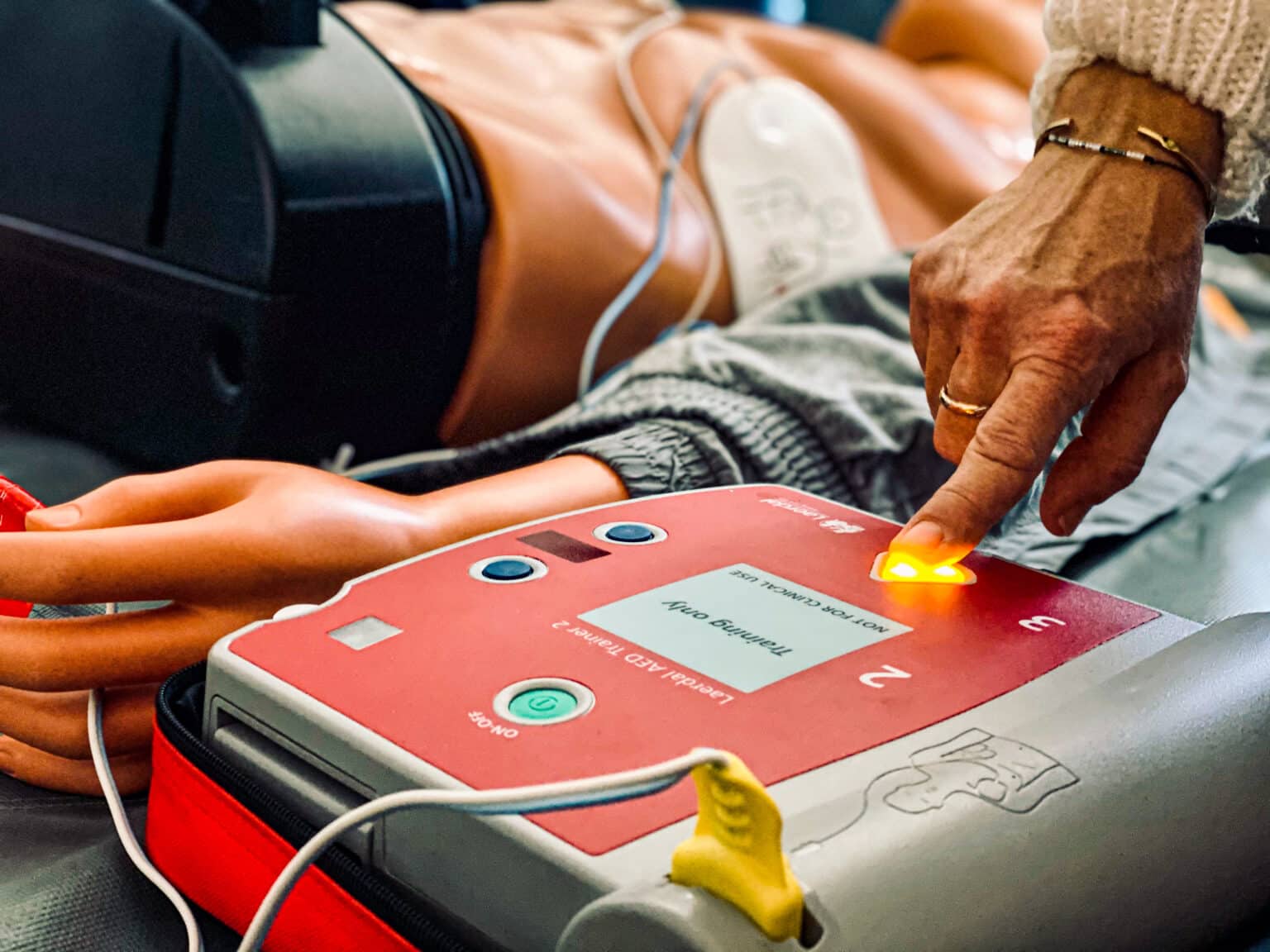 Groupe de participants lors d'une journée de formation aux premiers secours