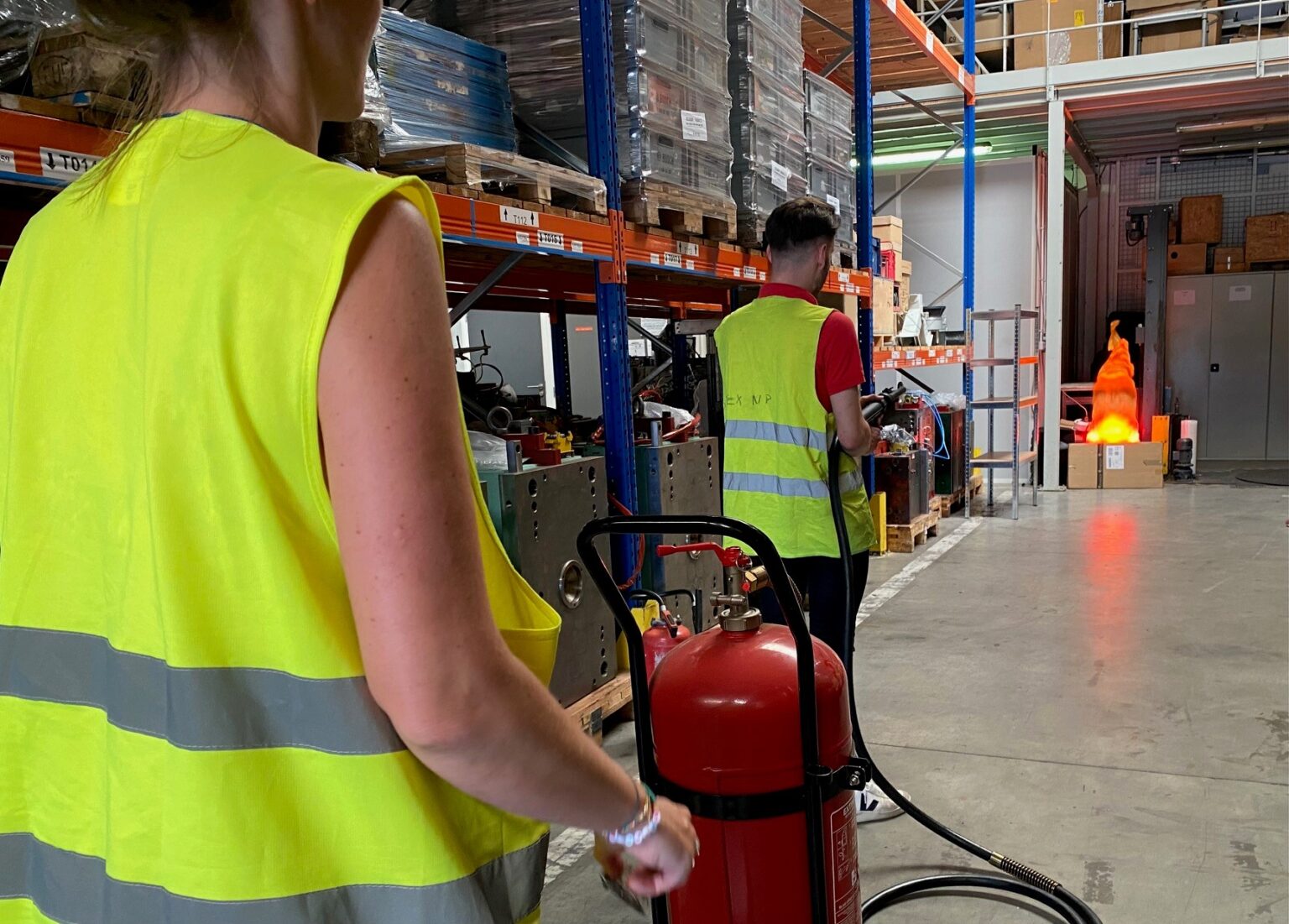 exercices de formation incendie avec manipulation des extincteur