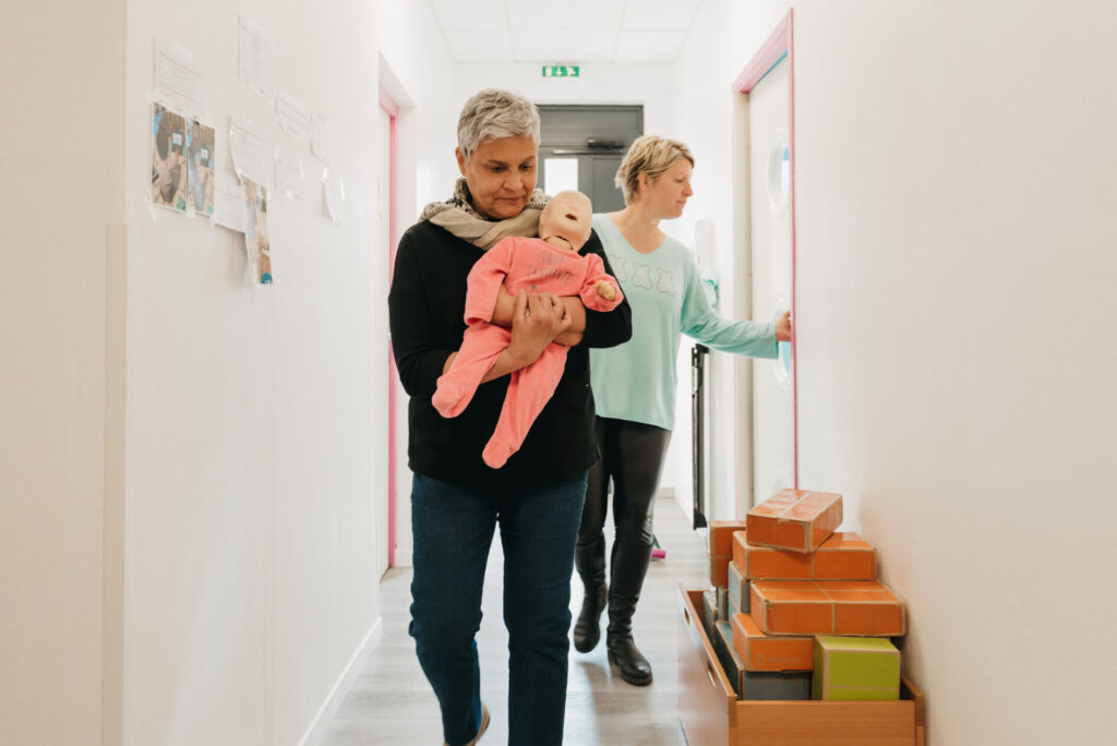 Exercice d'évacuation en crèche : Préparation à la sécurité des enfants, situation d'urgence en milieu préscolaire, prévention et protection