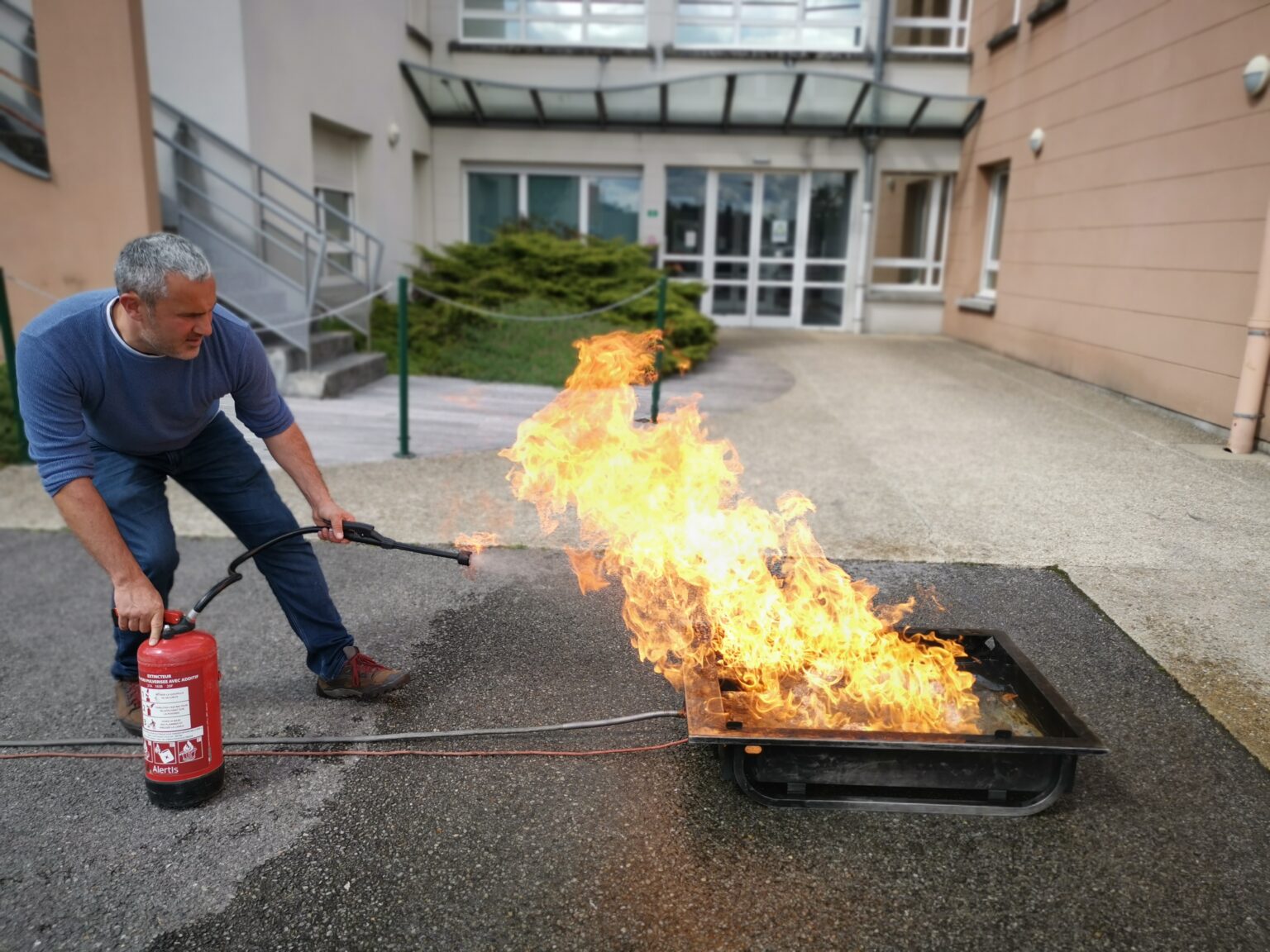 article R4227-28 du code du travail obligation employeur d'analyser le risque incendie