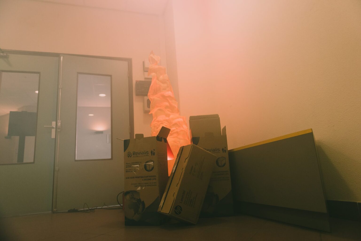 Départ de feu simulé lors d’un exercice de formation incendie Alertis